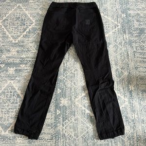 Topo Desiqn Pants